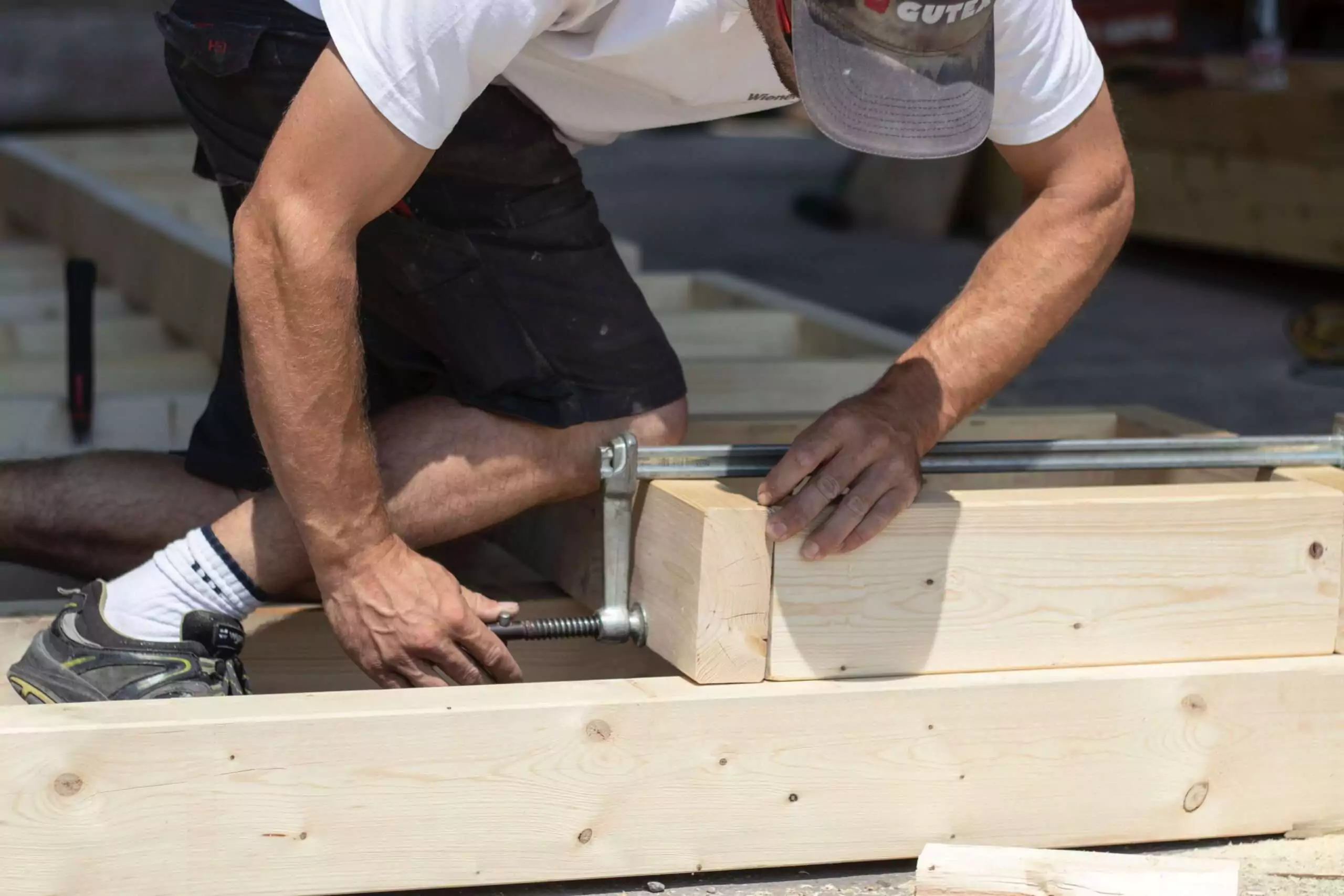 How to Choose the Right Roofer [Quick & Reliable Guide]